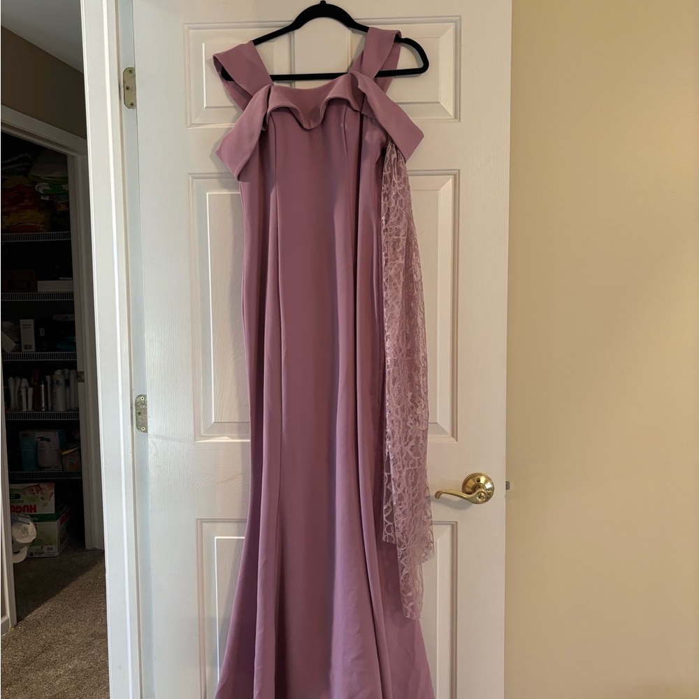 Chic Strapless Mauve Dress